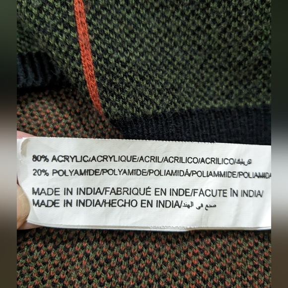 MADAME Medium Sweater - Picture 4 of 5